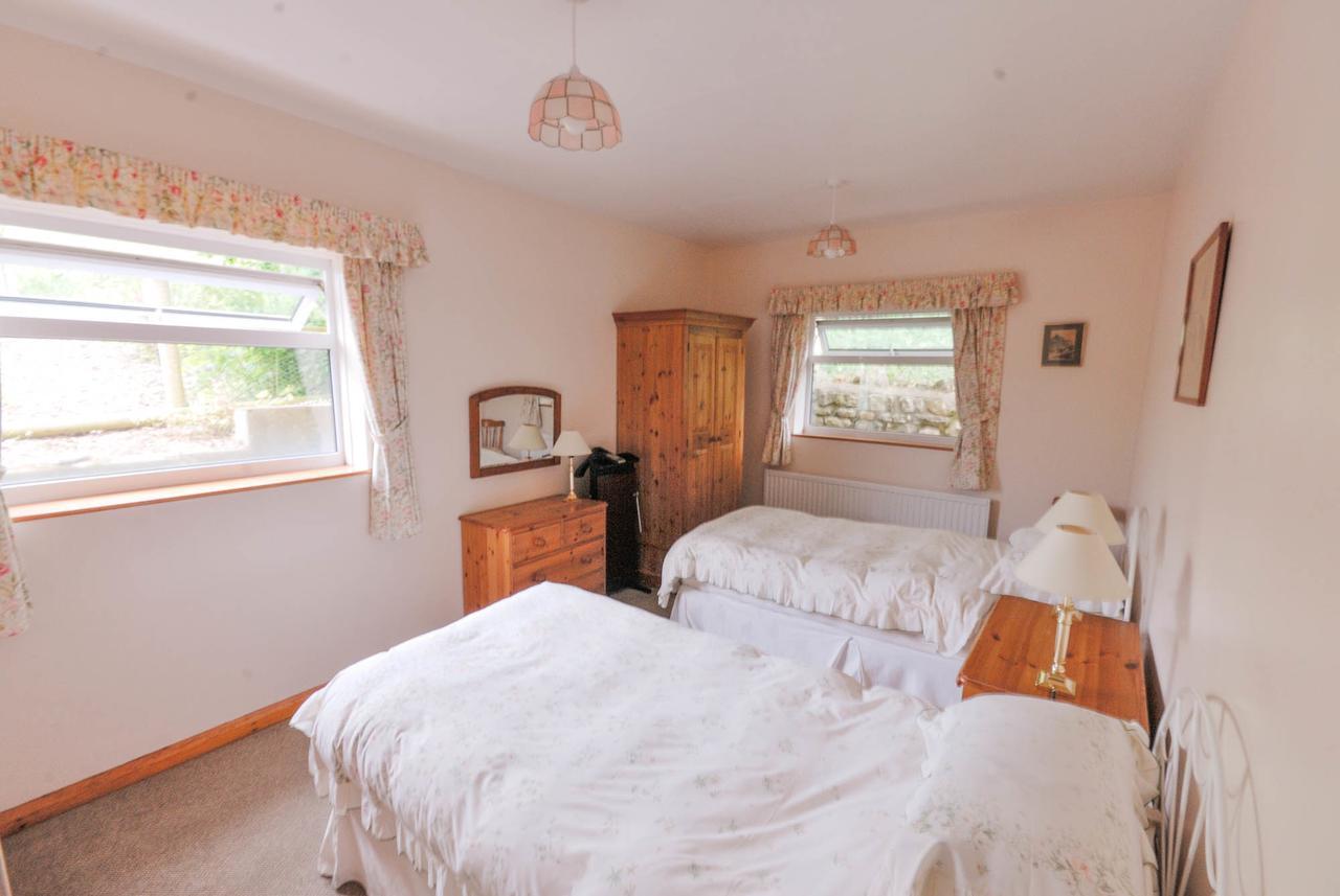 Greyfield Farm Cottages Farmborough Exterior photo