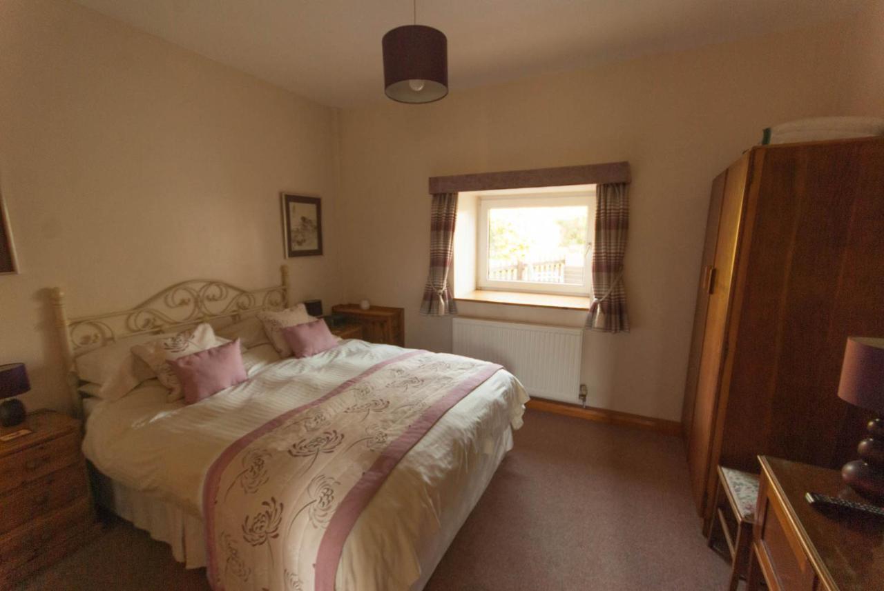 Greyfield Farm Cottages Farmborough Exterior photo